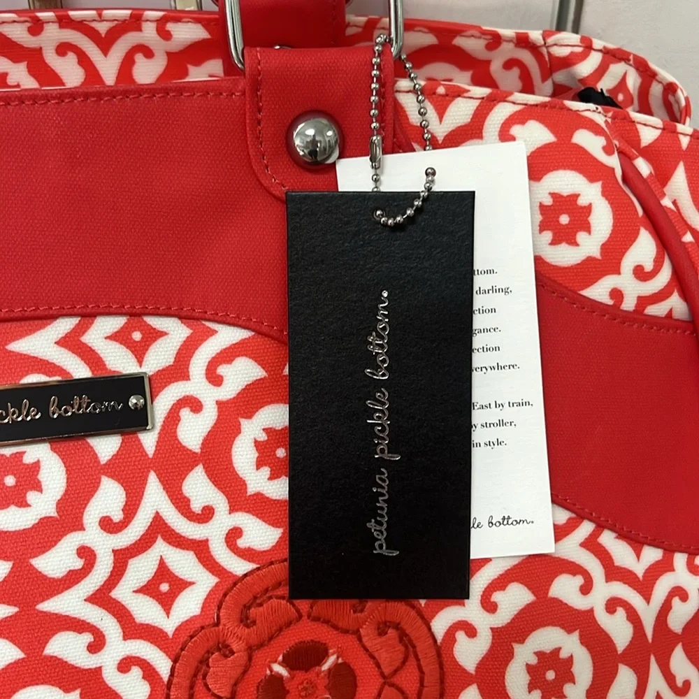 Petunia Pickle Bottom Relaxing in Rimini Wistful Weekender/Diaper Bag,NWT